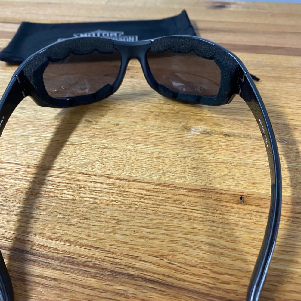 Wind Riders Sunglasses Padded Biker Riding Glasses with Harley Davidson pouch - Picture 2 of 6